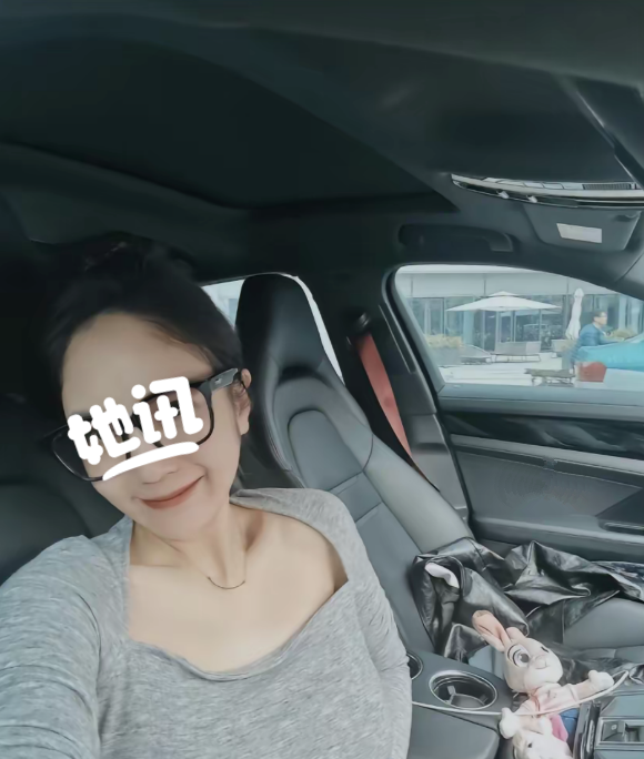 花店老板娘8分钟事件,不道德的感情,为何不扼杀在萌芽中?