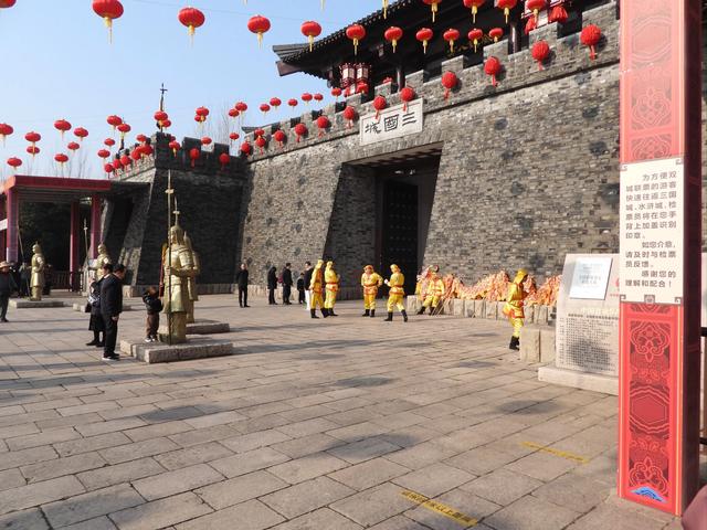 同是央视影视基地,差的不是一丁点儿