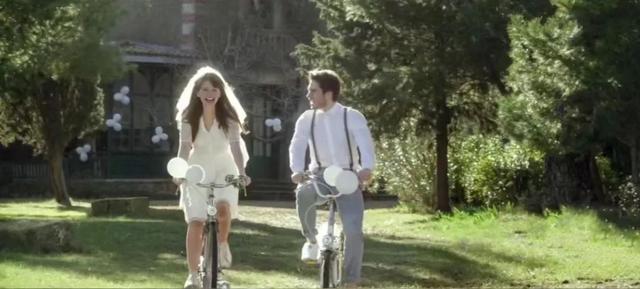 一见钟情，再见倾心，爱上你，是我这一生最美妙的事！