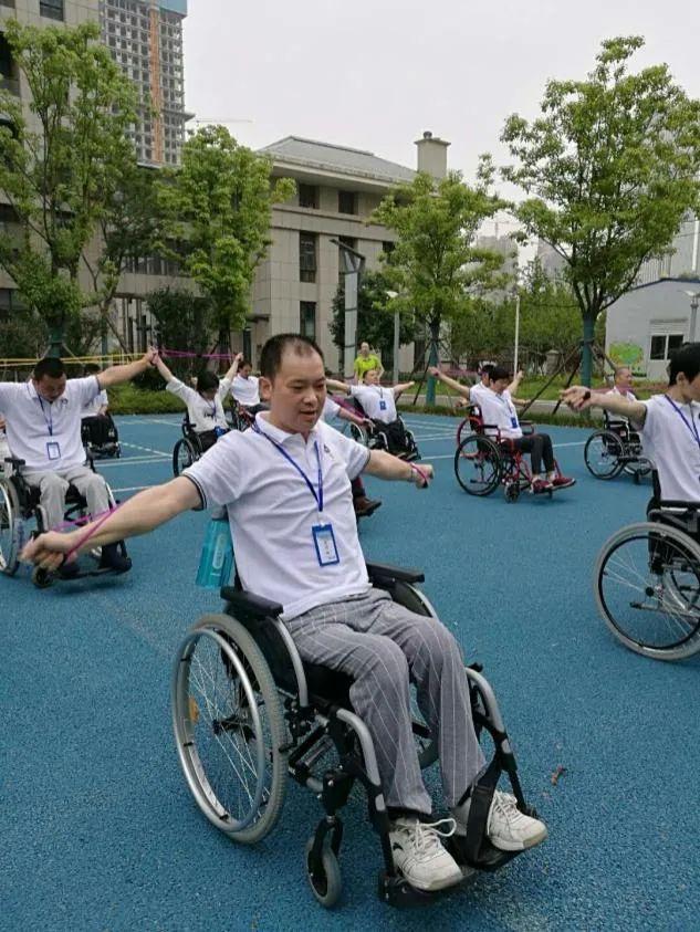 “曾经我也想过一了百了”