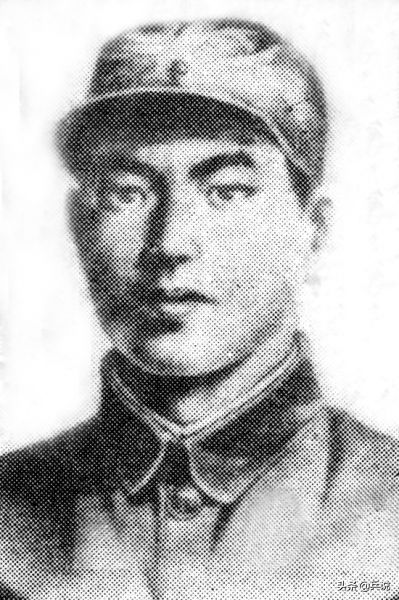 《雪豹》周卫国独臂血战,八路军“单手英雄”大闹县城