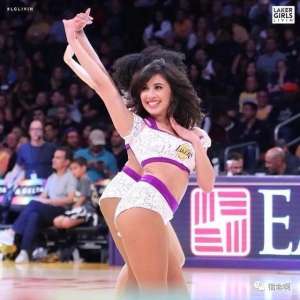 nba拉拉队(LakerGirls～湖人啦啦队是NBA最受欢迎的啦啦队之一)