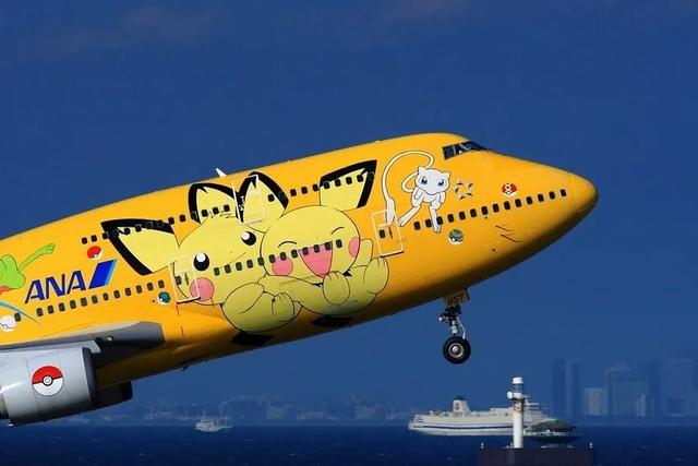 排队7小时，只为她砸钱：玲娜贝儿到底啥来头？