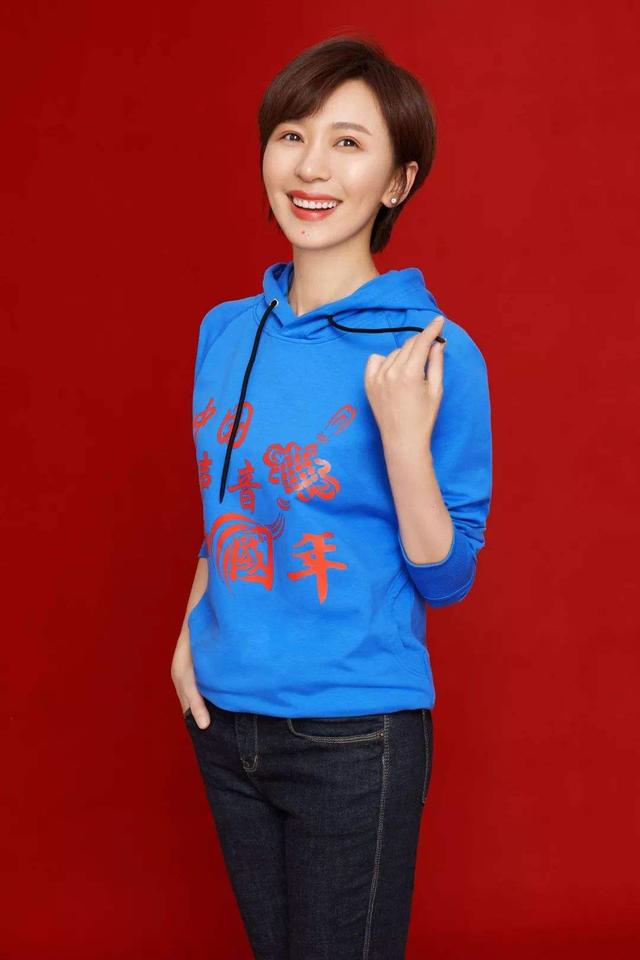 欧阳夏丹：18岁父亲去世，20岁母亲患癌，43岁未婚，无儿无女