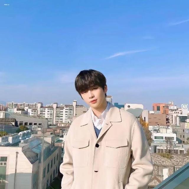 男SOLO专辑排行榜,边伯贤空降第一,数据力压第二名强势断层