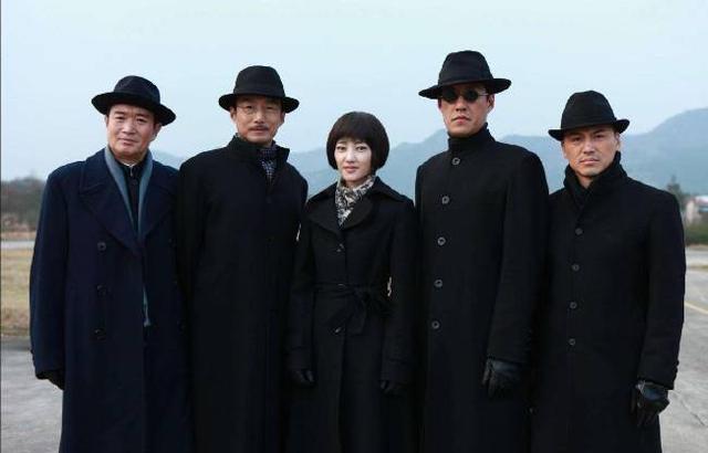 重温《五号特工组》《燕双鹰》,中国的《美国队长》《神奇女侠》