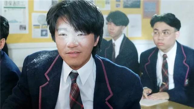 《逃学威龙》30年：帅气学生是梁小龙的弟弟，还有3位演员已去世