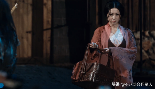 内娱风情美人断代十年，朱珠独揽7大剧，白幼瘦审美都害了谁？