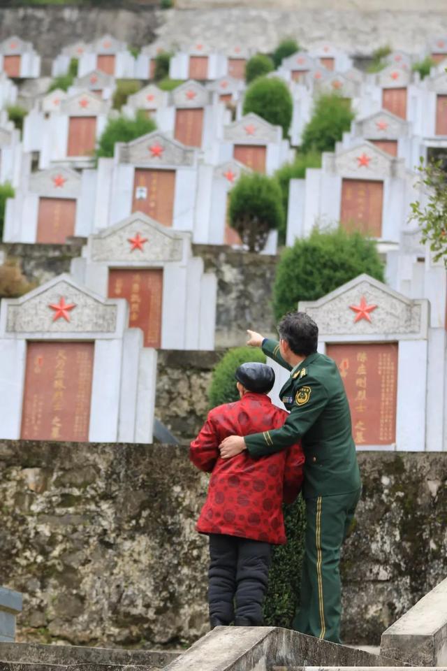 那位找了烈士儿子30年的父亲，也走了……