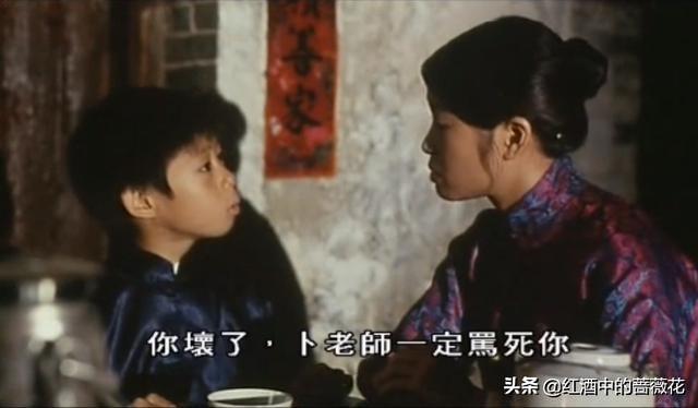 记忆中的几首恐怖片音乐，现在旋律响起来，还是觉得后背发凉