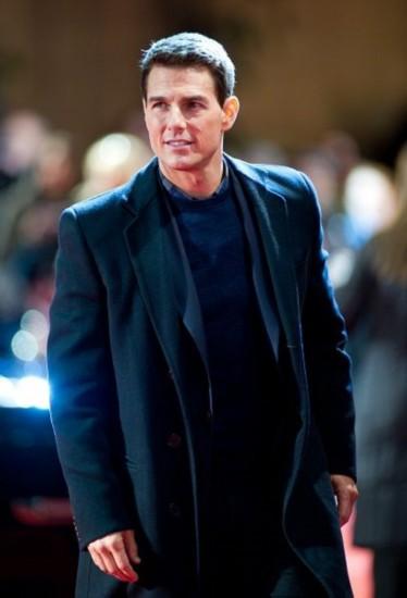 阿汤哥的女儿：18岁身高超过1.7米，长得越来越像母亲很漂亮