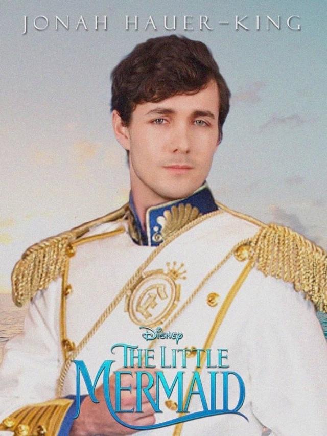 小美人鱼真人电影主演首曝合影，两人同框似父女，网友：泥鳅公主