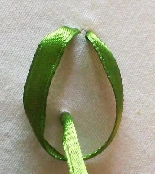 美不胜收的丝带绣,会不会针法都可学会,快收藏!附7款花叶针法