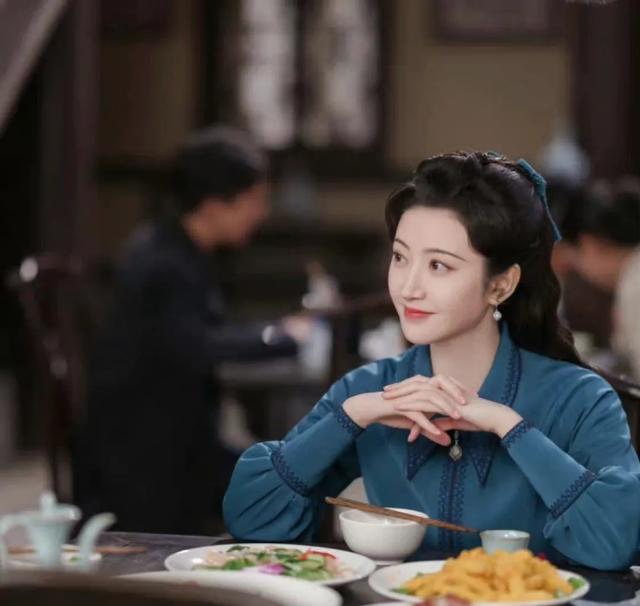 《流光之城》：原著小说中大尺度床戏被删，网友：删得好，该删