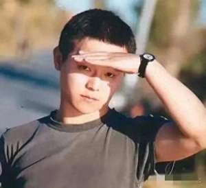 窦唯(窦唯新专辑遇冷：是音乐的曲高和寡，还是时代的选择？)