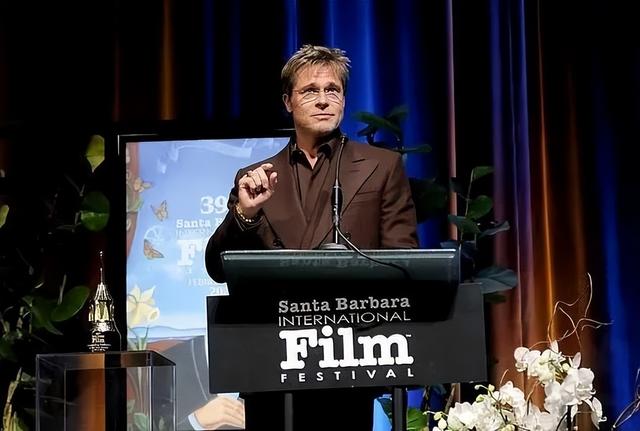 皮特儿女站队朱莉:皮特这姓我不要了!跟老爹不和,成祖传的了?