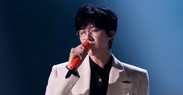 盘点刘宇宁近期在音综舞台，创下的5大名场面，每首都想单曲循环