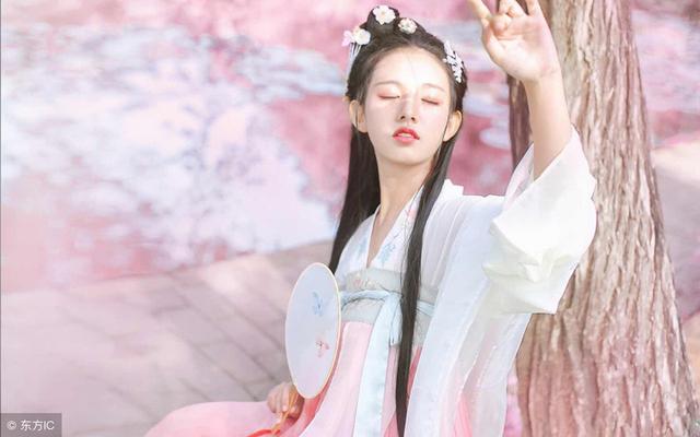 小说：奶娘对嫡女呵护有加，庶妹不敢动她，却抓她奶娘用酷刑折磨