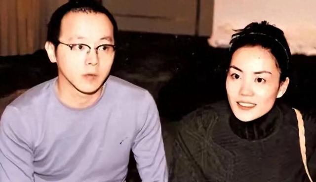 揭秘【王菲】情史大起底!窦唯、李亚鹏、谢霆锋,她究竟钟情于谁