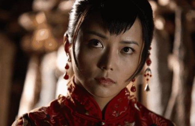 2009年李钰去世，男友汪雨为她扫墓十多年，她凭什么赢了赵薇张敏