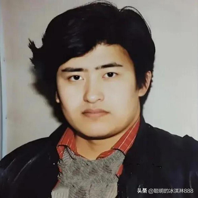 内地乐坛段位最高的8位男歌手排行榜,崔健也仅排在第二位!