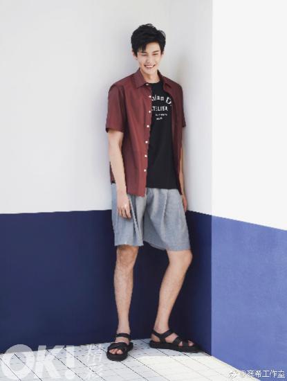 彦希宽肩配大长腿 多样绅士与盐系少年自由切换
