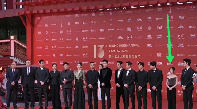 被张子枫身高刷屏，网友称她只有150厘米，可能吗