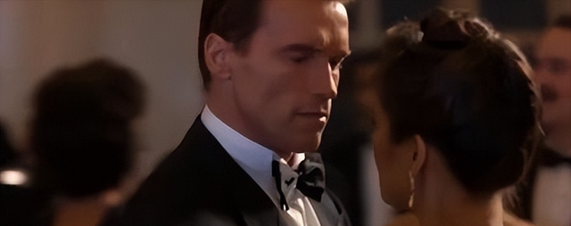 浅析西方妇女主义影片中的妇女