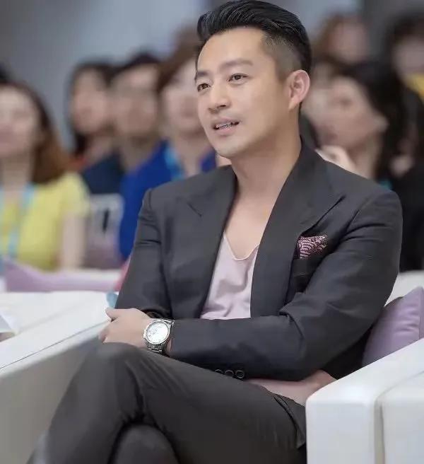 陈岚说:大S纯白得人间不配拥有!多扎心的话语,却一针见血