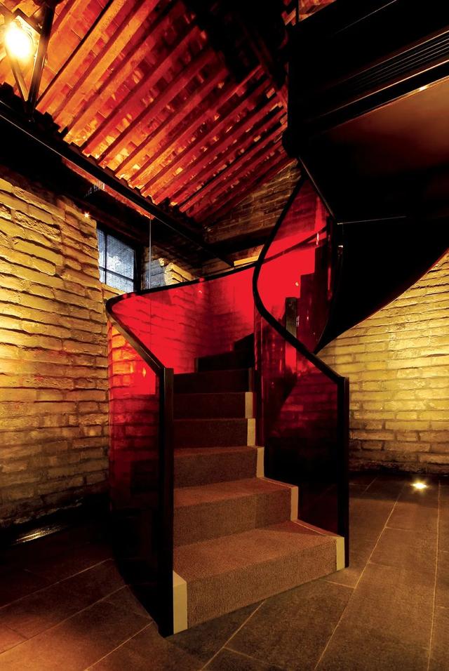 酒吧,夜总会,夜店,会所的区别