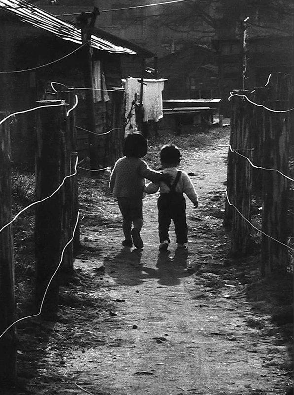 摄影师｜福岛菊次郎：我这25万照片记录下“日本的谎言”