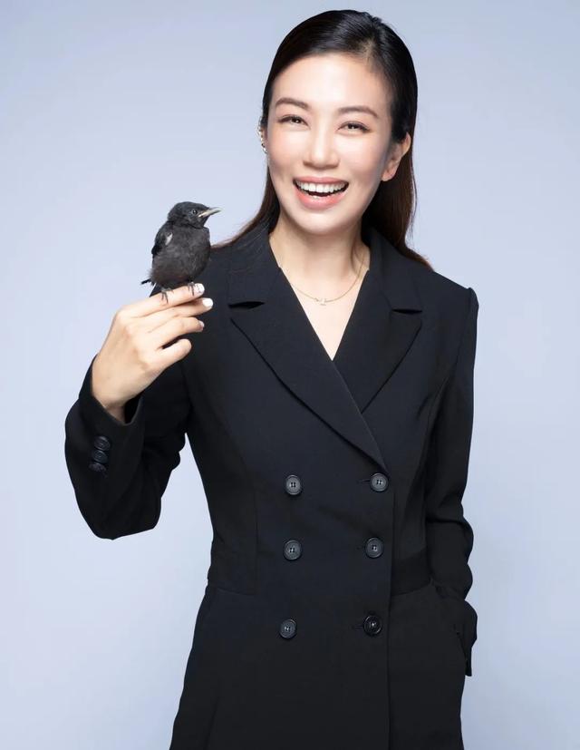 萧敬腾终于承认恋情了！能让萧敬腾大方公开的居然是她？