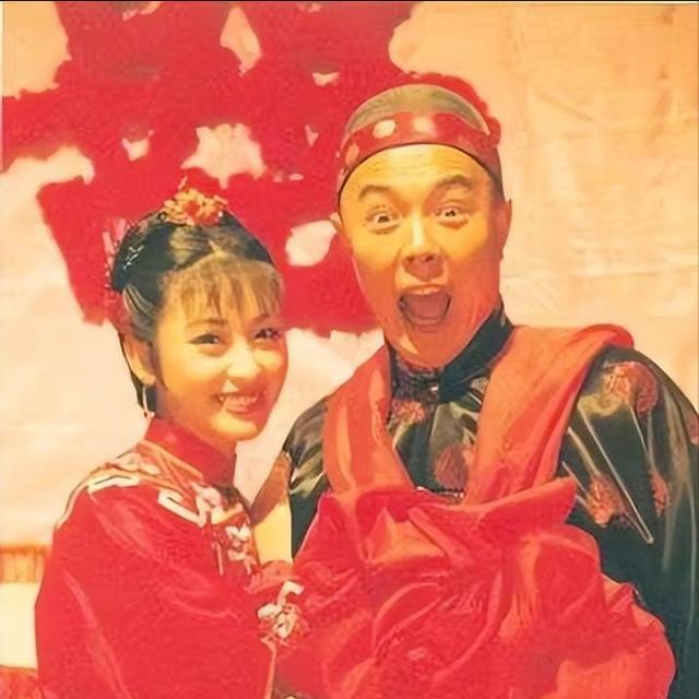 雅琦：11岁出道，与张铁林同居被甩，嫁大23岁老公被宠成公主