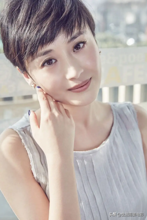 神雕侠侣最美公孙绿萼，如今42岁在《底线》中客串，依然让人惊艳