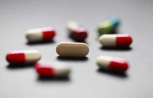 丁爽(​集采之下，仿制药“扩容”的质量关)