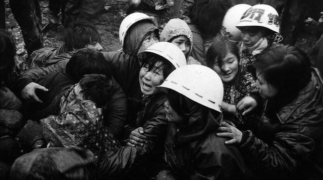 摄影师｜福岛菊次郎：我这25万照片记录下“日本的谎言”