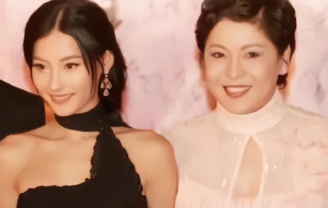 毁掉张柏芝的，不仅仅是艳照门，还有她的恩将仇报和撒谎成性