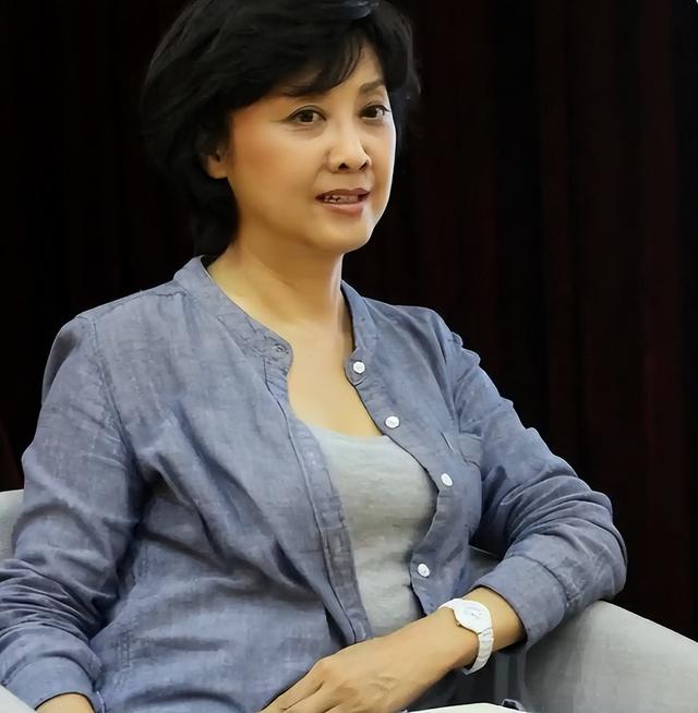 她是中国第一美女,结2次婚都没孩子,如今72岁仍美得让人羡慕!