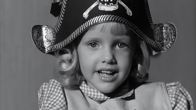 电影《裸吻》：以黑暗的氛围、紧凑的剧情以及惊悚动作场面而闻名