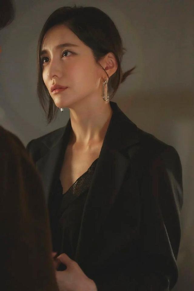 韩国知名女星登综艺节目，回答前后不一引热议