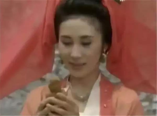 还记得《少林寺》钟情李连杰的牧羊女白无瑕吗?