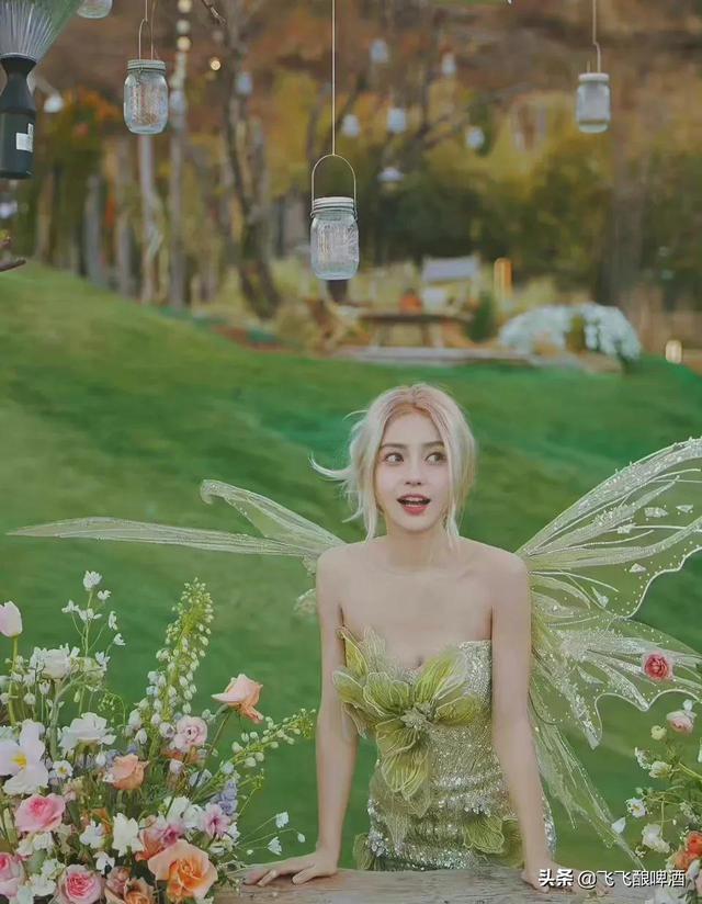 日婆大方秀孕肚,同样都是女明星怀孕,内娱咋是另一翻景象?