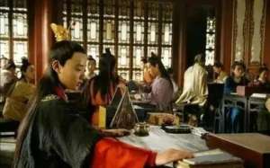 金寡妇(《红楼梦》里的金寡妇与薛姨妈，两个带坏了孩子的单亲妈妈)