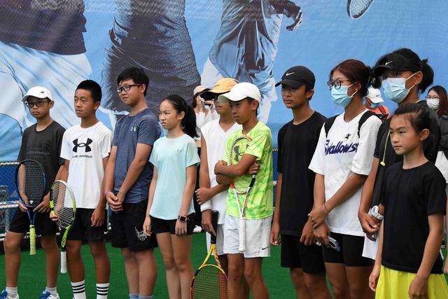 图说│“全民健身日”在“浦西第一高楼”燃情夏日，第三届白玉兰网球文化节开幕