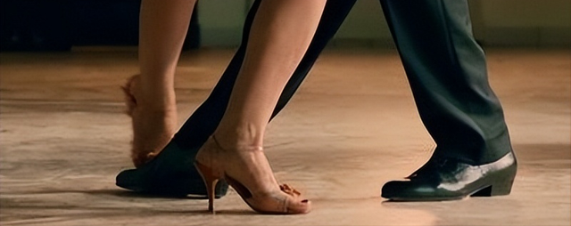 浅析西方妇女主义影片中的妇女