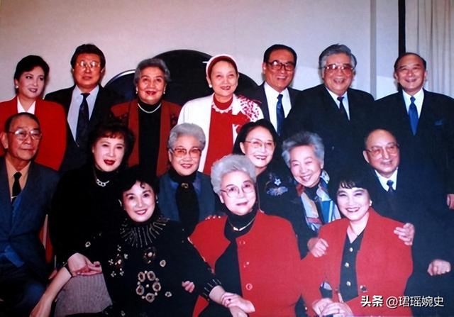还记得新中国22大明星吗？如今5位健在，最大的97岁，最小87岁