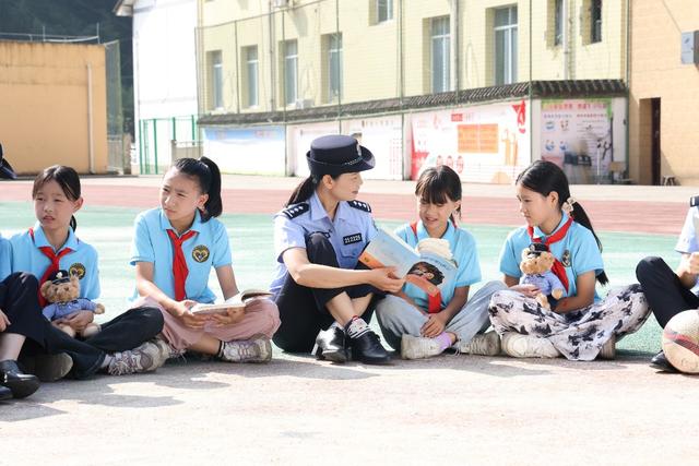 重庆城口公安：“木兰”请缨 合力铸“剑”护“花”开