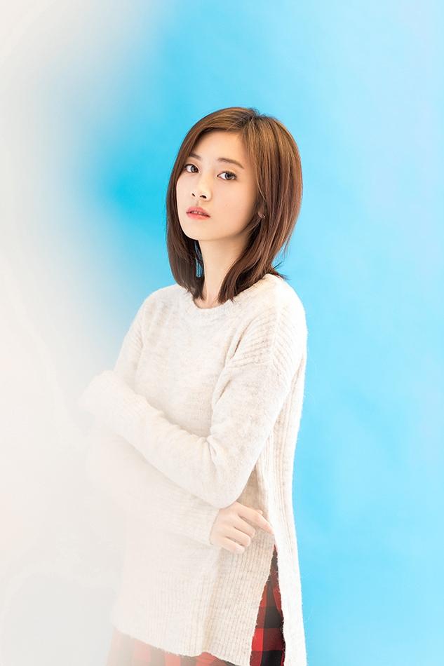 邵芸《万能图书馆》演绎“怪力少女”