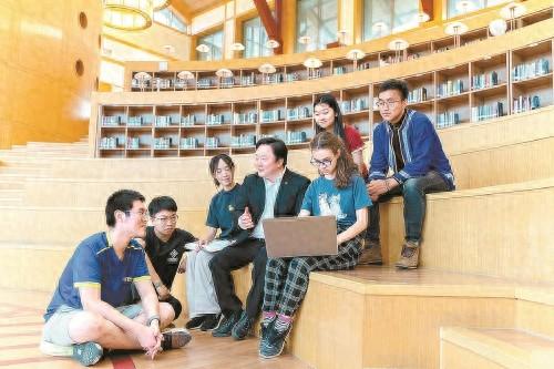 王嘉鹏：用坚韧书写无碍未来