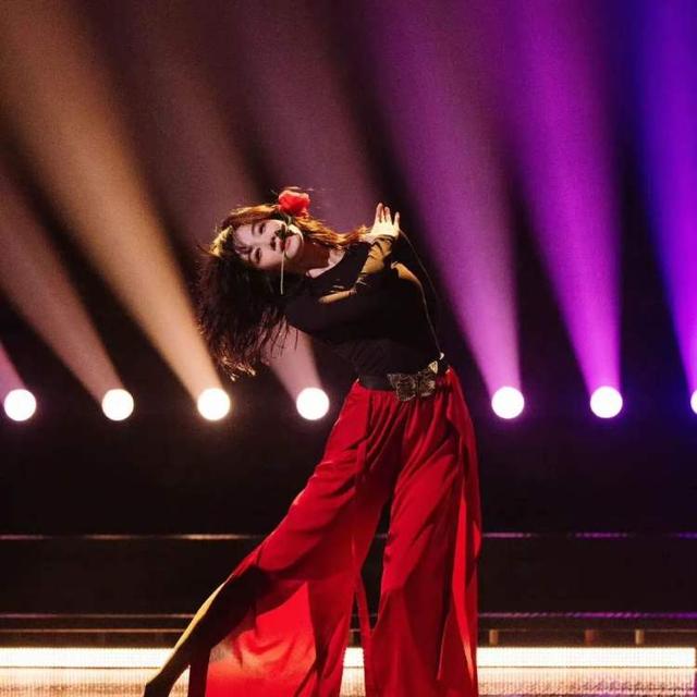 最会演野生美人的，齐溪算一位